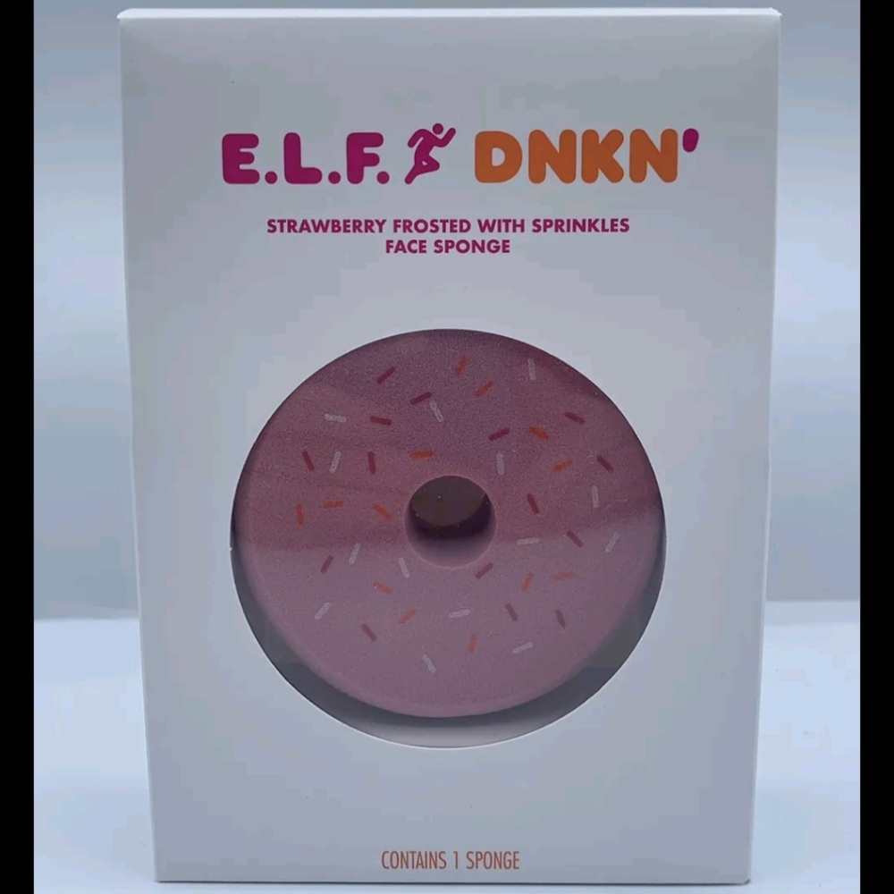 E.L.F DNKN' Strawberry with frosted sprinkles Face Sponge Limited edition 🍩